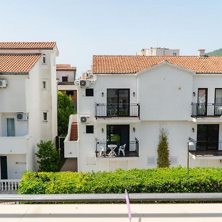 Guest House Buskovic بودفا المظهر الخارجي الصورة